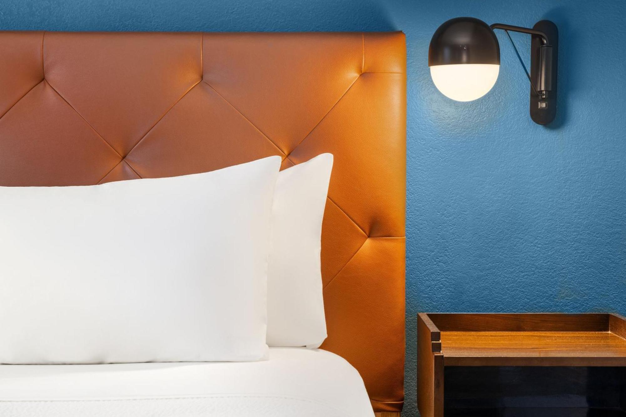 โฟร์ พอยต์ บาย เชอราตัน กรีนส์โบโร แอร์พอร์ต Hotel ภายนอก รูปภาพ