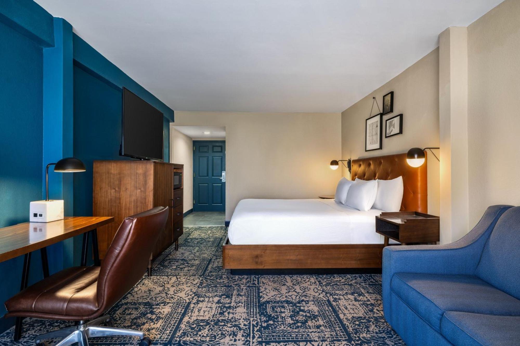 โฟร์ พอยต์ บาย เชอราตัน กรีนส์โบโร แอร์พอร์ต Hotel ภายนอก รูปภาพ