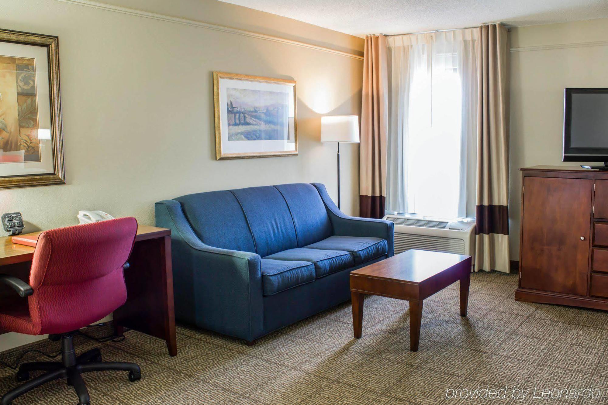 โฟร์ พอยต์ บาย เชอราตัน กรีนส์โบโร แอร์พอร์ต Hotel ภายนอก รูปภาพ