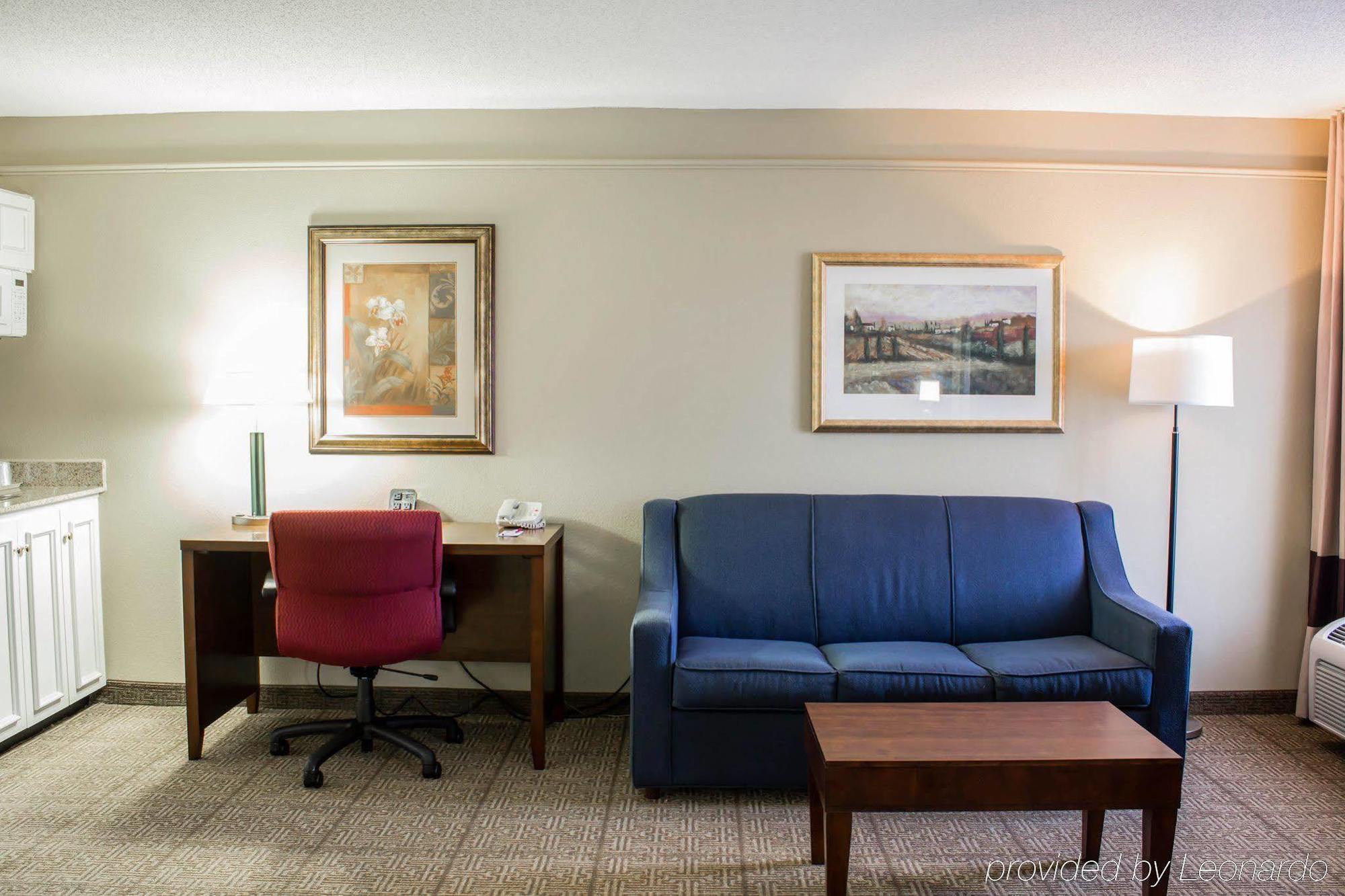 โฟร์ พอยต์ บาย เชอราตัน กรีนส์โบโร แอร์พอร์ต Hotel ภายนอก รูปภาพ